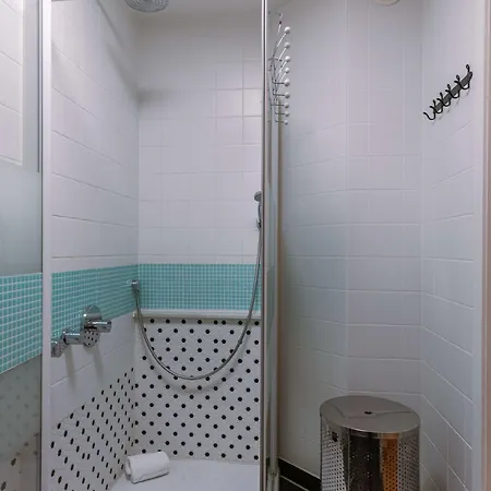 Апартаменти Huswell - Centrally Located With Sunny Terrace *