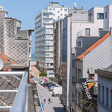 Huswell - Centrally Located With Sunny Terrace Lägenhet