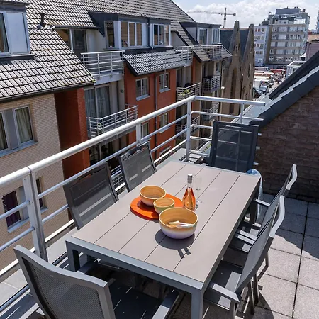 Lägenhet Huswell - Centrally Located With Sunny Terrace