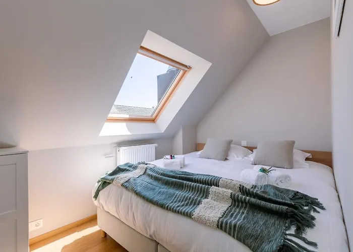 Huswell - Centrally Located With Sunny Terrace Apartament