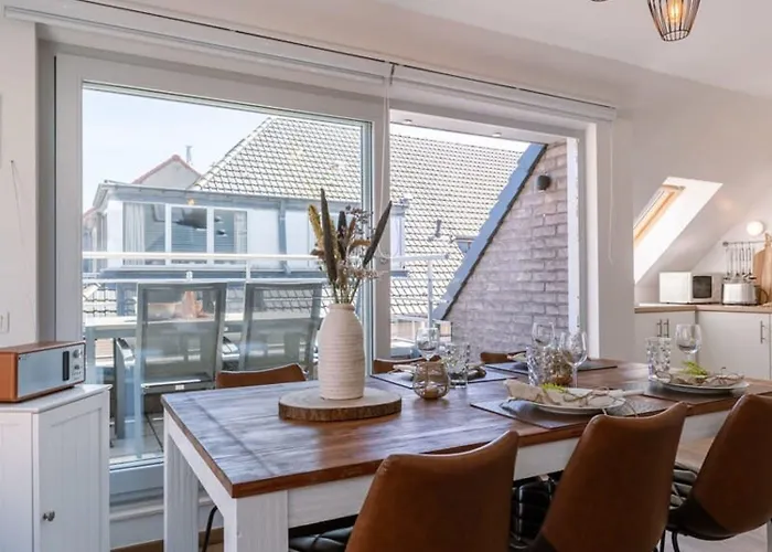 Huswell - Centrally Located With Sunny Terrace Apartament