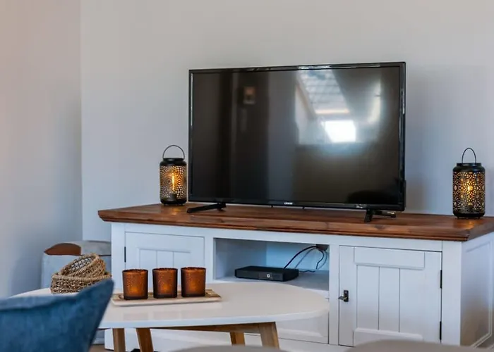 Huswell - Centrally Located With Sunny Terrace Apartament