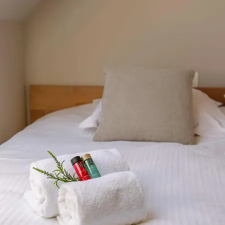 Huswell - Centrally Located With Sunny Terrace Apartman *