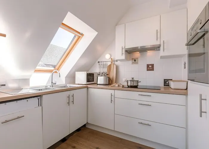 Huswell - Centrally Located With Sunny Terrace Appartamento